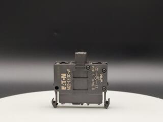 Светодиод с винтовым Зажимом 12-30В (АС), 8-15А, крепление на монтажное основание, цвет белый