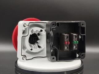 Выключатель, управлямый ногой или ладонью без фиксации,1Р, цвет колпачка красный