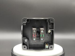 Выключатель, управлямый ногой или ладонью с фиксацией, отмена фиксации вытягиванием, 1З+1Р, цвет колпачка красный,корпуса желтый