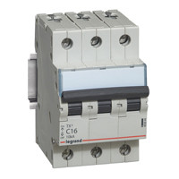 Автоматический выключатель TX³ 6000 - 10 кА - тип характеристики C - 3П - 400 В~ - 16 А - 3 модуля