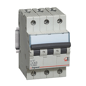 Автоматический выключатель TX³ 6000 - 6 кА - тип характеристики C - 3П - 400 В~ - 6 А - 3 модуля