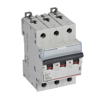 Автоматический выключатель DX³-E 6000 - 6 кА - тип характеристики C - 3П - 230/400 В~ - 3 А - 3 модуля