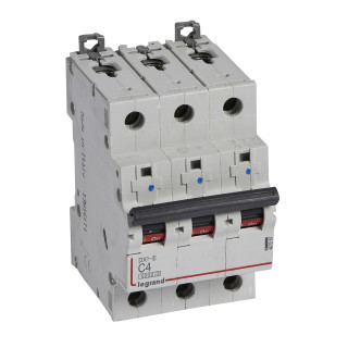 Автоматический выключатель DX³-E 6000 - 6 кА - тип характеристики C - 3П - 230/400 В~ - 4 А - 3 модуля