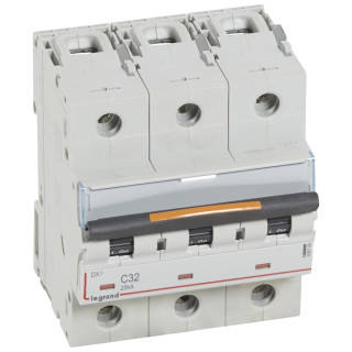 Автоматический выключатель DX³ - 25 кА - тип характеристики С - 3П - 400 В~ - 32 А - 4,5 модуля