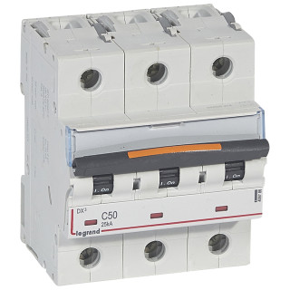 Автоматический выключатель DX³ - 25 кА - тип характеристики С - 3П - 400 В~ - 50 А - 4,5 модуля