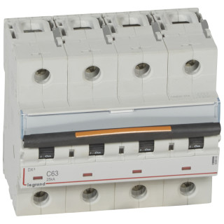 Автоматический выключатель DX³ - 25 кА - тип характеристики С - 4П - 400 В~ - 63 А - 6 модулей
