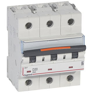 Автоматический выключатель DX³ - 25 кА - тип характеристики D - 3П - 400 В~ - 20 А - 4,5 модуля