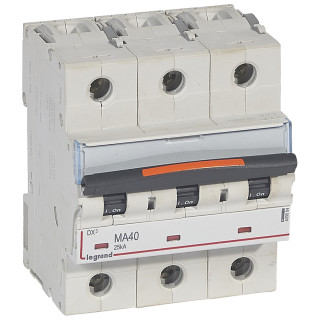 Автоматический выключатель DX³ MA - 25 кА - тип характеристики MA - 3П - 400 В~ - 40 А - 4,5 модуля
