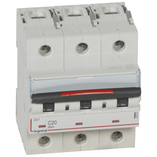 Автоматический выключатель DX³ - 36 кА - тип характеристики С - 3П - 230/400 В~ - 20 А - 4,5 модуля