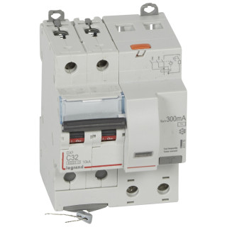Автоматический выключатель дифференциального тока DX³ 6000 - 10 кА - тип характеристики С - 2П - 230 В~ - 32 А - тип AС - 300 мА - 4 модуля