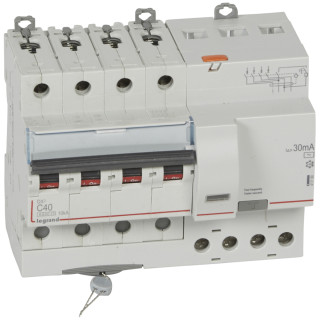 Автоматический выключатель дифференциального тока DX³ 6000 - 10 кА - тип характеристики С - 4П - 400 В~ - 40 А - тип AС - 30 мА - 7 модуля
