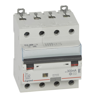 Автоматический выключатель дифференциального тока DX³ 6000 - 10 кА - тип характеристики С - 4П - 400 В~ - 32 А - тип AС - 300 мА - 4 модуля