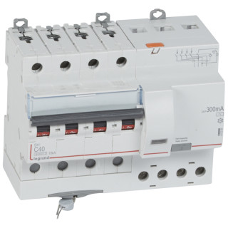 Автоматический выключатель дифференциального тока DX³ 6000 - 10 кА - тип характеристики С - 4П - 400 В~ - 40 А - тип AС - 300 мА - 7 модуля