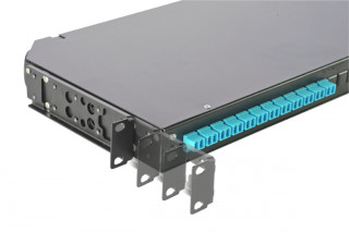 Панель Q-LINK 19” фиксированной кофигурации, 1U, корпус 24 адаптера, 3 дуплекс LC адаптера, OМ3