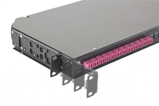Панель Q-LINK 19” фиксированной кофигурации, 1U, корпус 24 адаптера, 3 дуплекс LC адаптера, OМ4