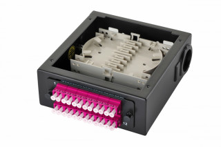Комплект планка Q-SLOT с 12 адаптерами дуплекс LC OM4, монтажные шнуры, КДЗС