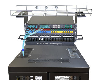 Шкаф Racknet S3000 42U 800 × 1000, передняя дверь стеклянная одностворчатая, задняя дверь металлическая двустворчатая, черный