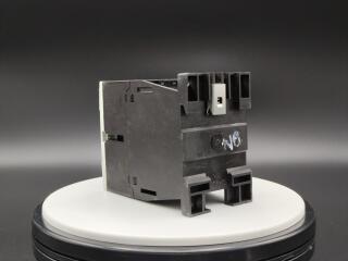 Вспомогательное реле 4А,  управляющее напряжение 230В (АС), контакты 3НО+1НЗ, категория применения AC-15