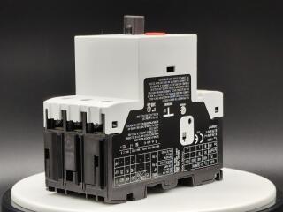 Автоматический выключатель защиты двигателя 25А, 3 полюса, откл.способность 50кА, диапазон уставки 20...25А