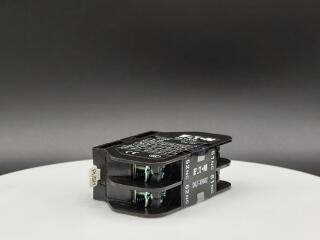 Фронтальный блок вспомогательных контактов, 2 полюса, 2НЗ, винтовые зажимы