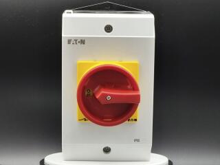 Главный выключатель в корпусе, 3P, 32A , красно-желтая ручка , запираемый